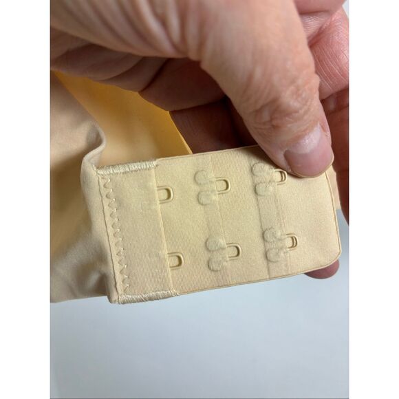 SKIMS NWT Full Coverage Bra in Sand Size 36A - Picture 5 of 7